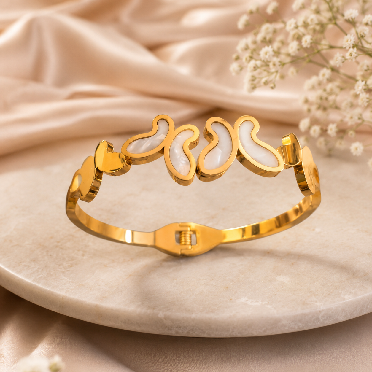 Ivory Paisley Anti-Tarnish Bangle
